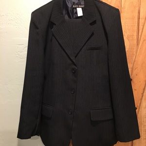 Big Boy’s pinstriped 2 piece suit w/brkn zipper
